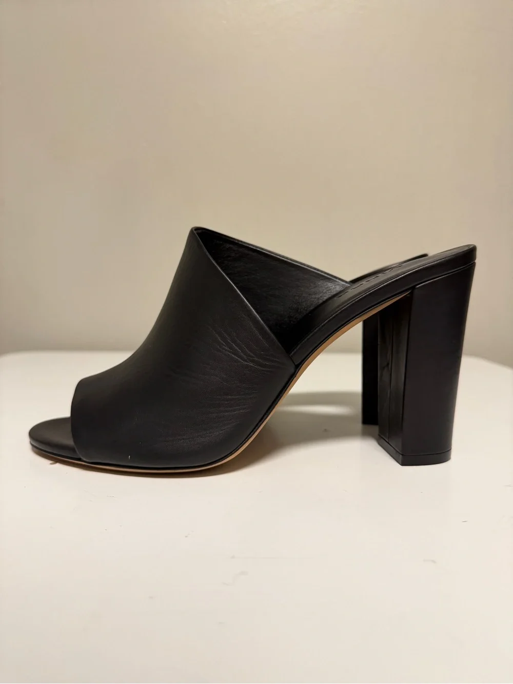 Vince Hanna Black Leather Block Heel Mule Sandals Open Toe Women’s US 8